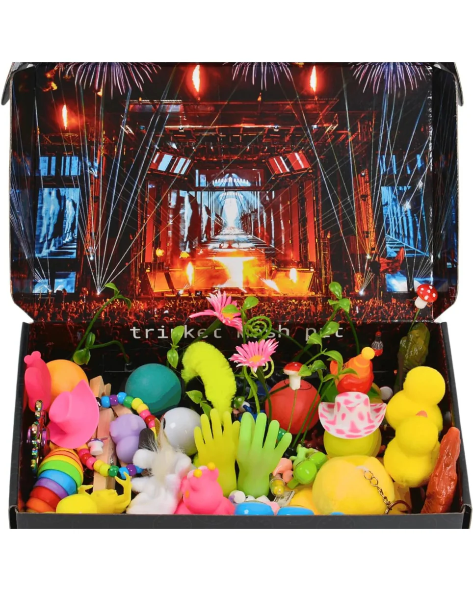 100pc Festival Trinkets - Image 2
