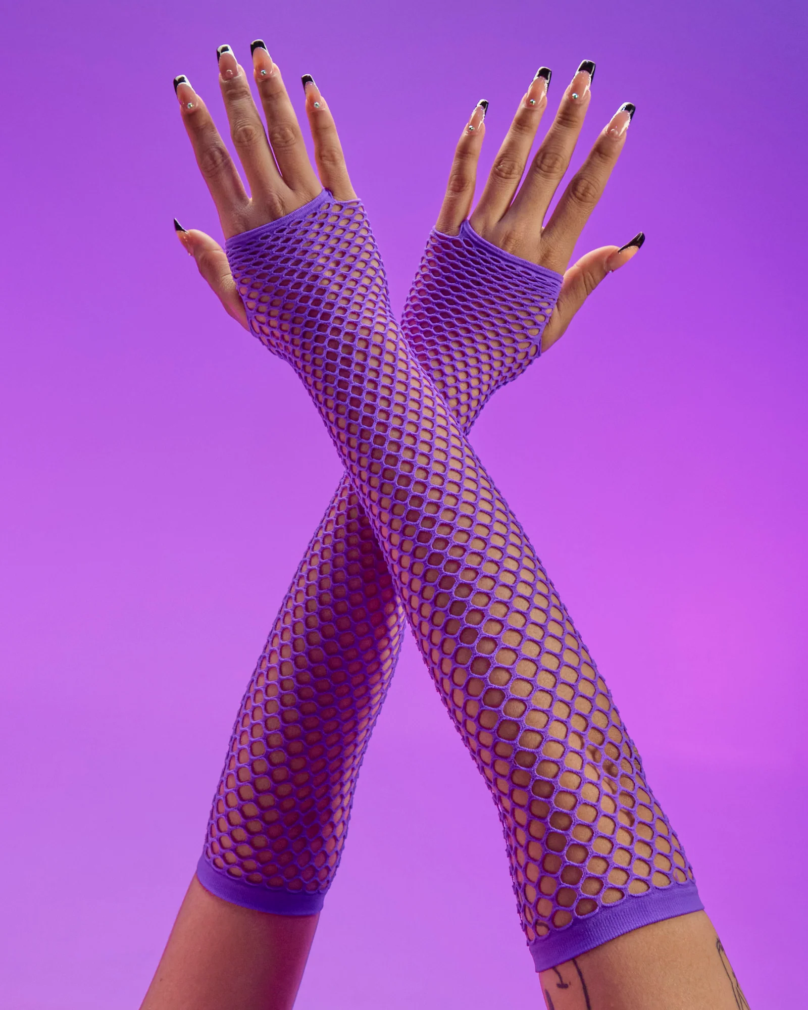 Fishnet Fingerless Gloves - Image 5