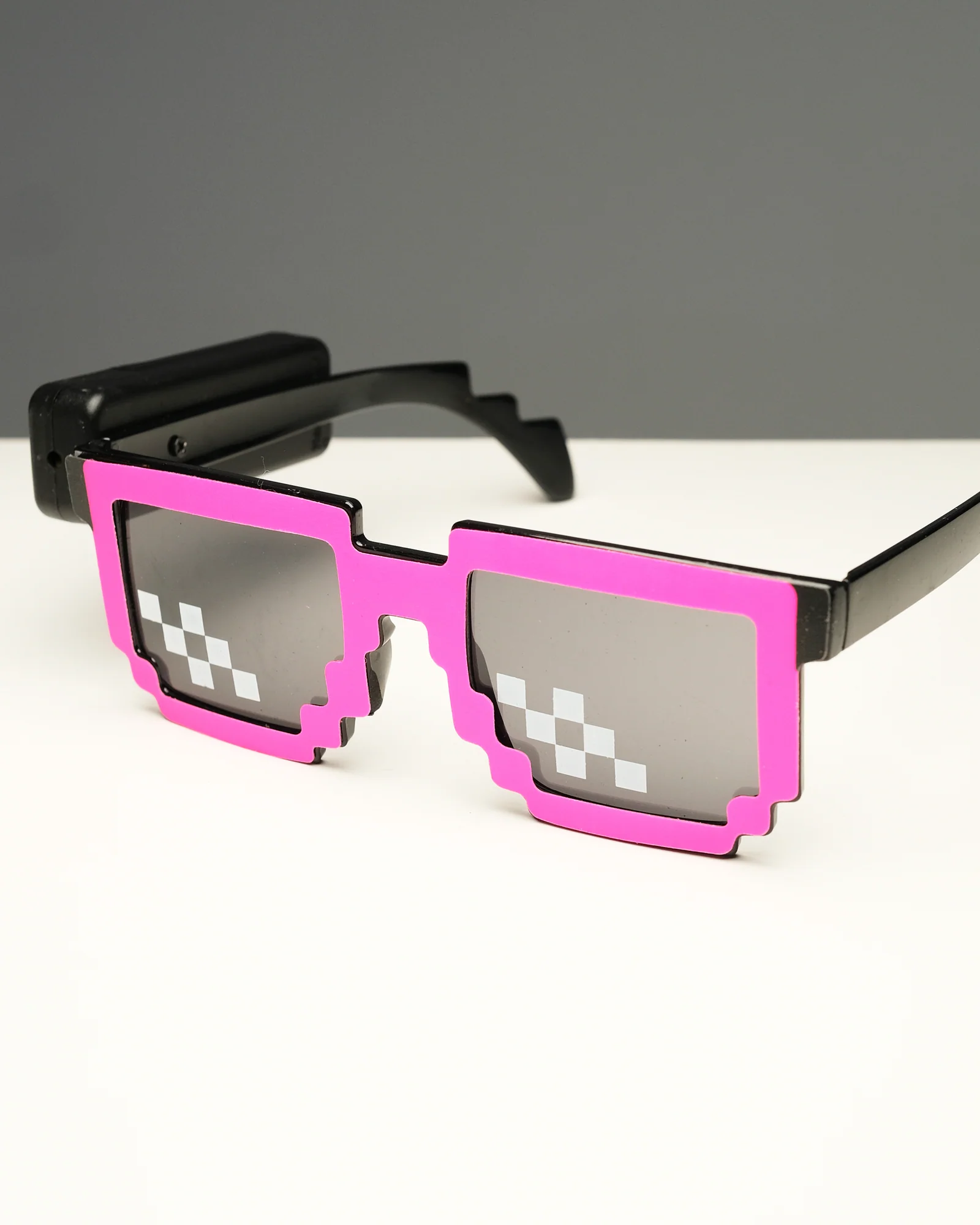 8-Bit LED Glasses - Image 2