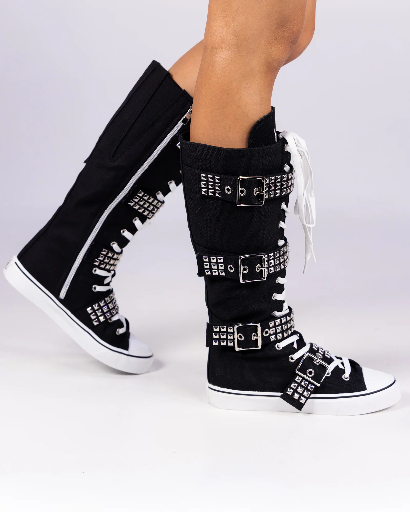 YRU Rawr XD Stud Women's Black/Silver Boots - Image 2